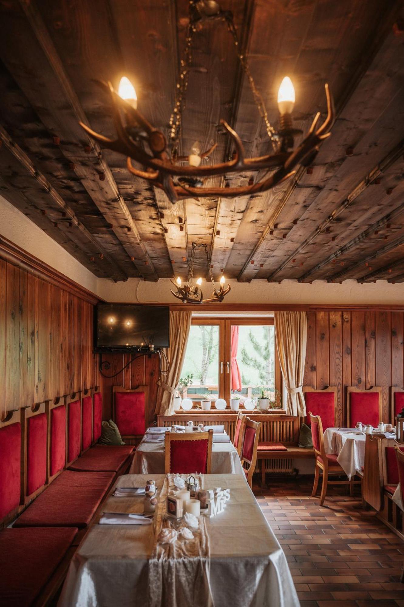 Hochberghaus Resort Grünau im Almtal المظهر الخارجي الصورة
